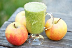 Clean Eating Cinnamon Apple Smoothie Recipe