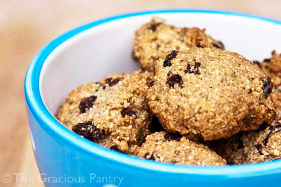 Clean Eating Oatmeal Raisin Cashew Cookies Recipe