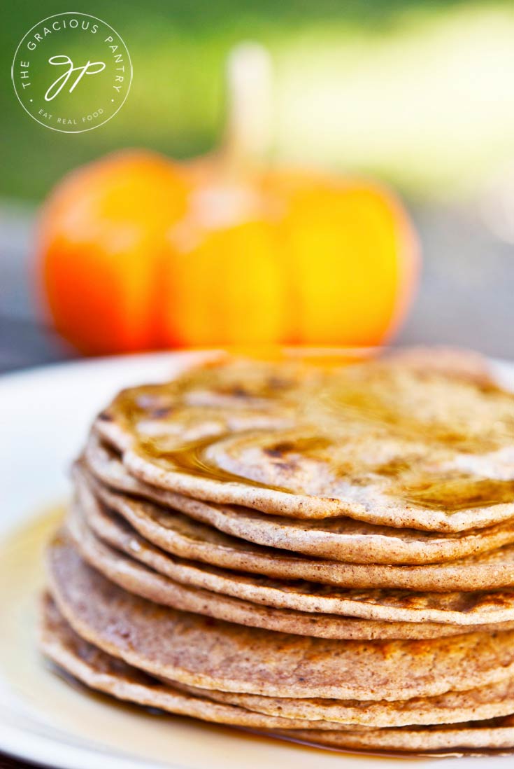 Clean Eating Pumpkin Spice Pancakes Recipe