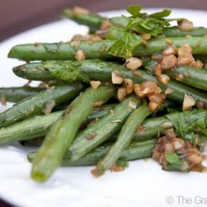 Clean Eating Garlicy Green Beans with Shallots