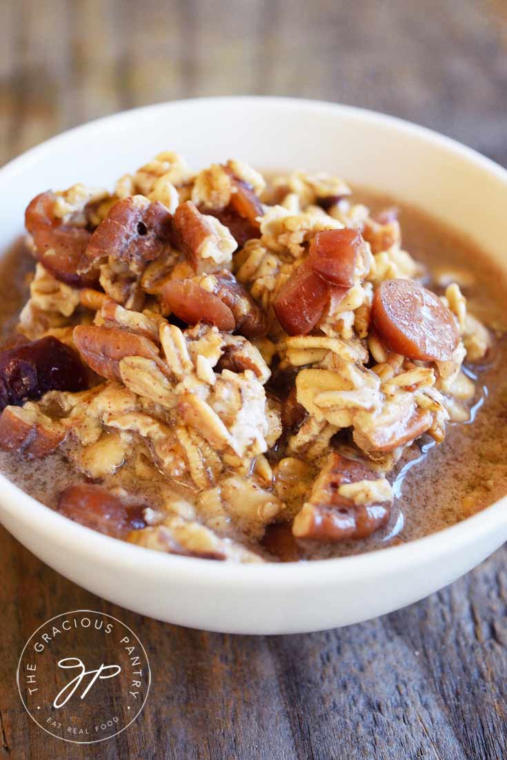 Clean Eating Cranberry Pecan Overnight Oatmeal Recipe