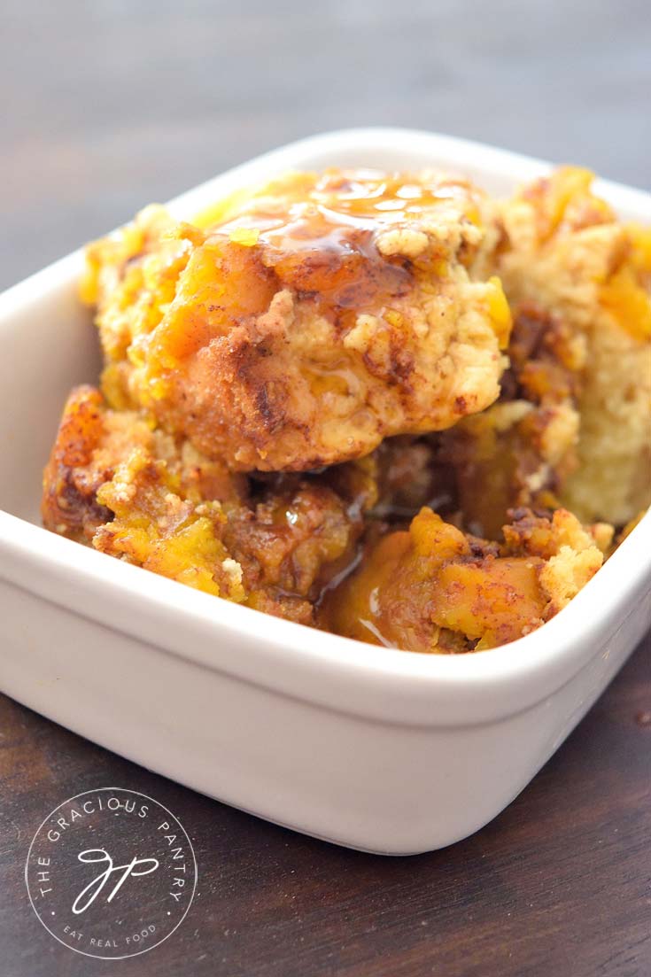 Clean Eating slow cooker Pumpkin Cobbler Recipe