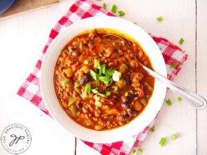 A bowl of beef chili.