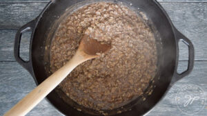 The finished gingerbread oatmeal, ready for sweetener to be added.