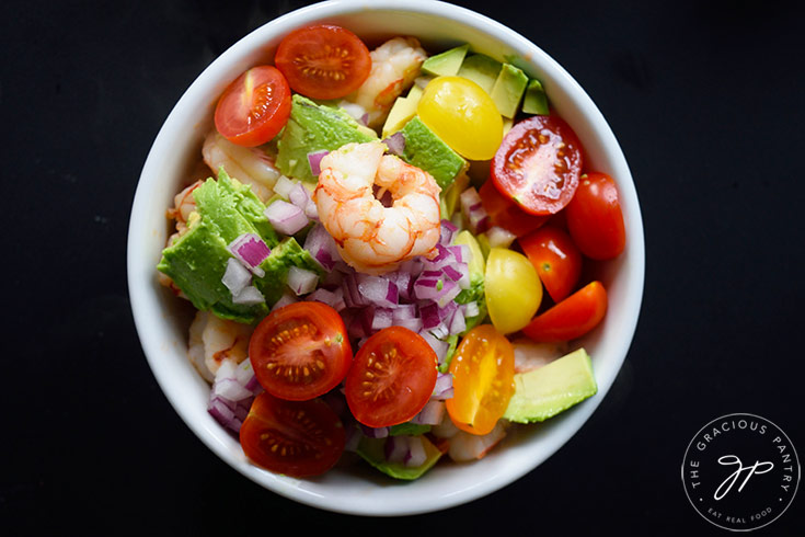 The finished shrimp and avocado salad without kale.