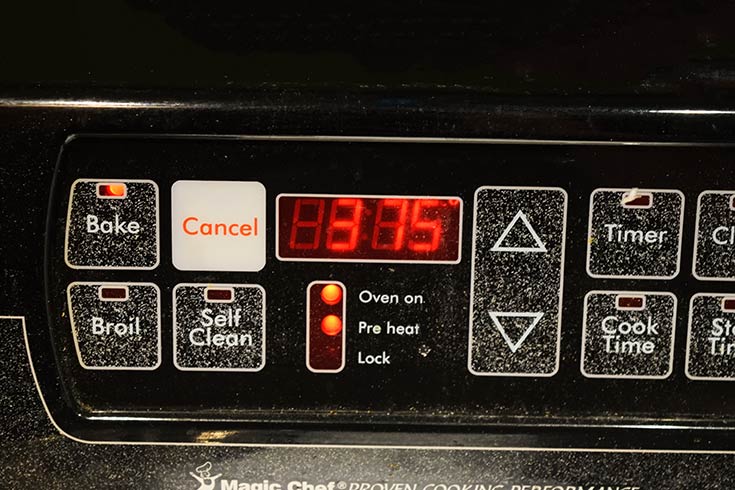An oven display showing an oven temperature of 375 F.