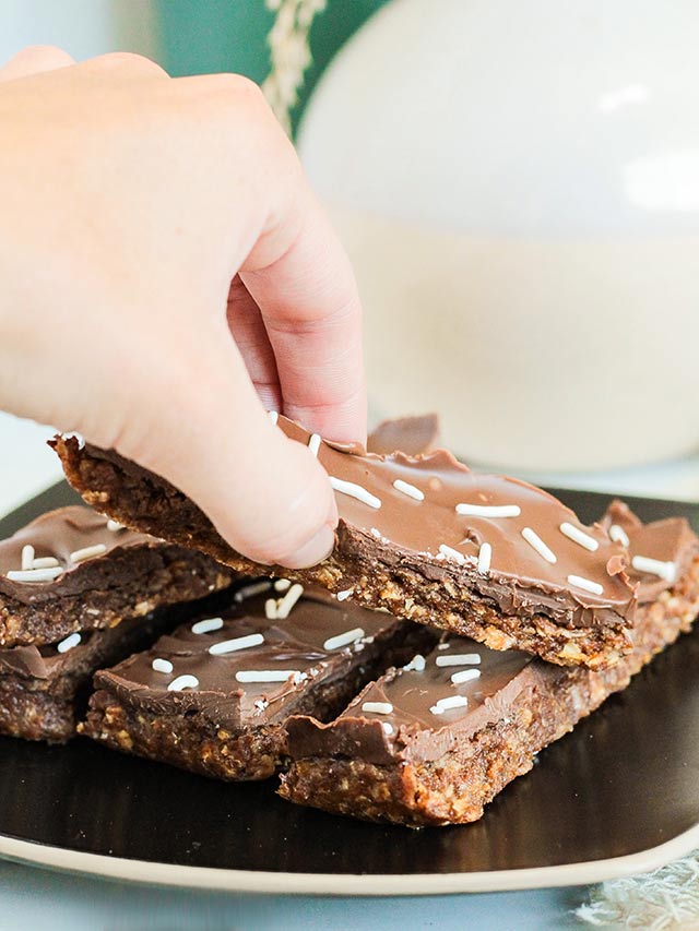 No-Bake Pumpkin Protein Bars