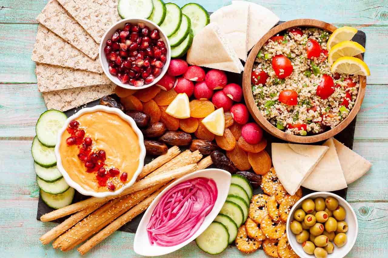 Best Snacks That Follow the Mediterranean Diet