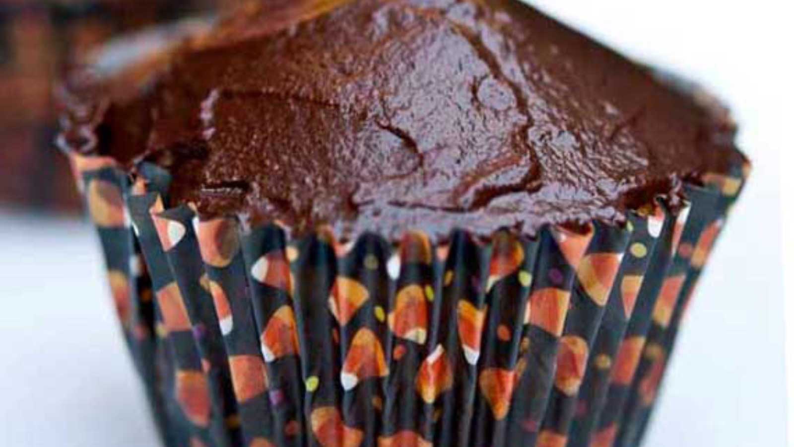 Pumpkin Cupcakes on a white plate.