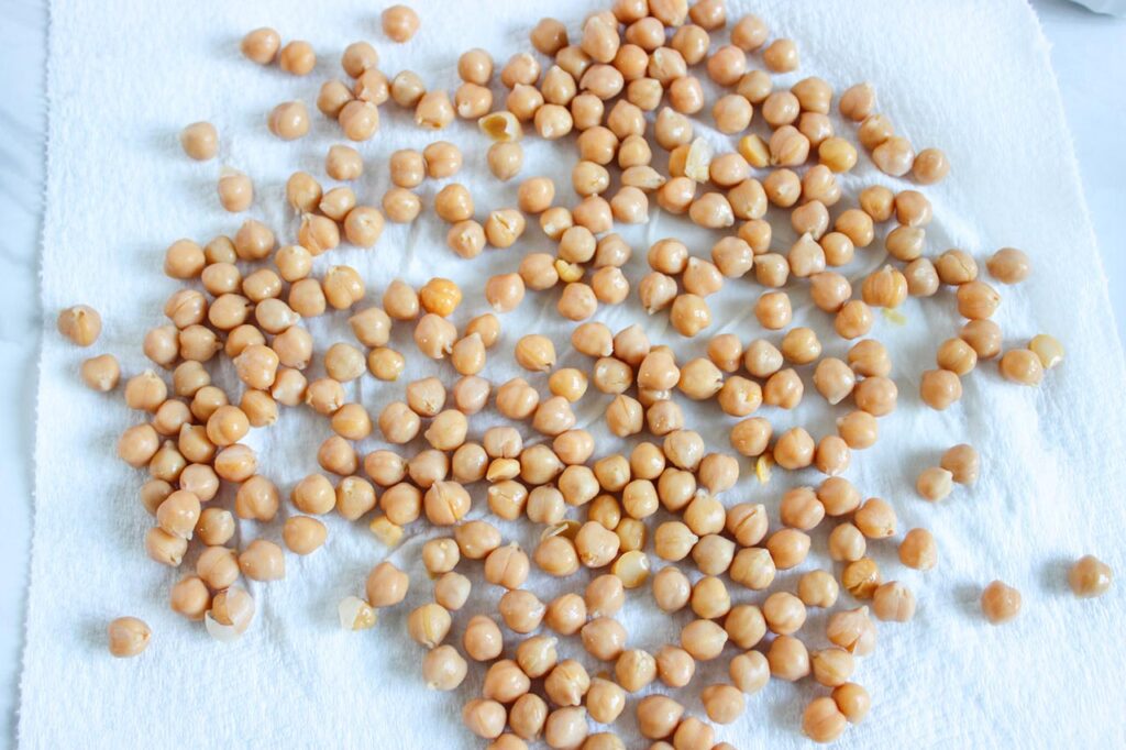 Chickpeas on paper towels.